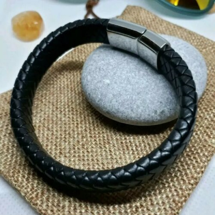 Men leather Braided Bracelet Wristband stainless steel clasp